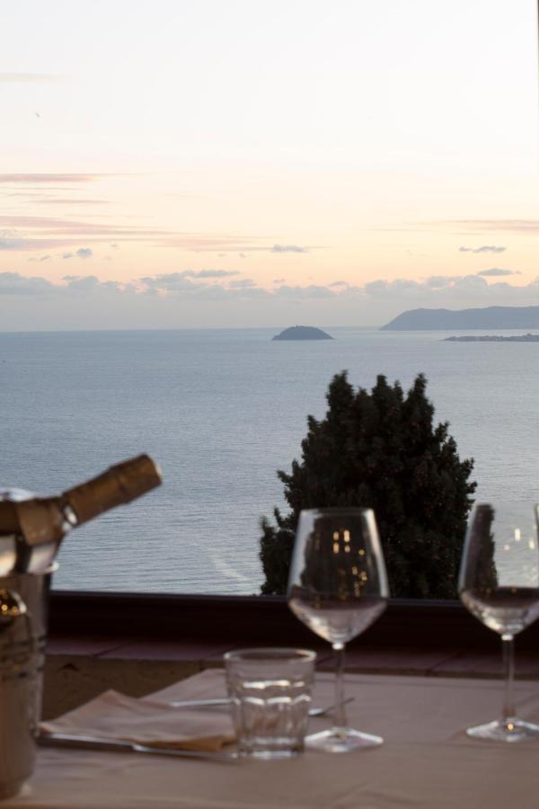 Antica Osteria Saracena Del Bergallo Hotel 4*